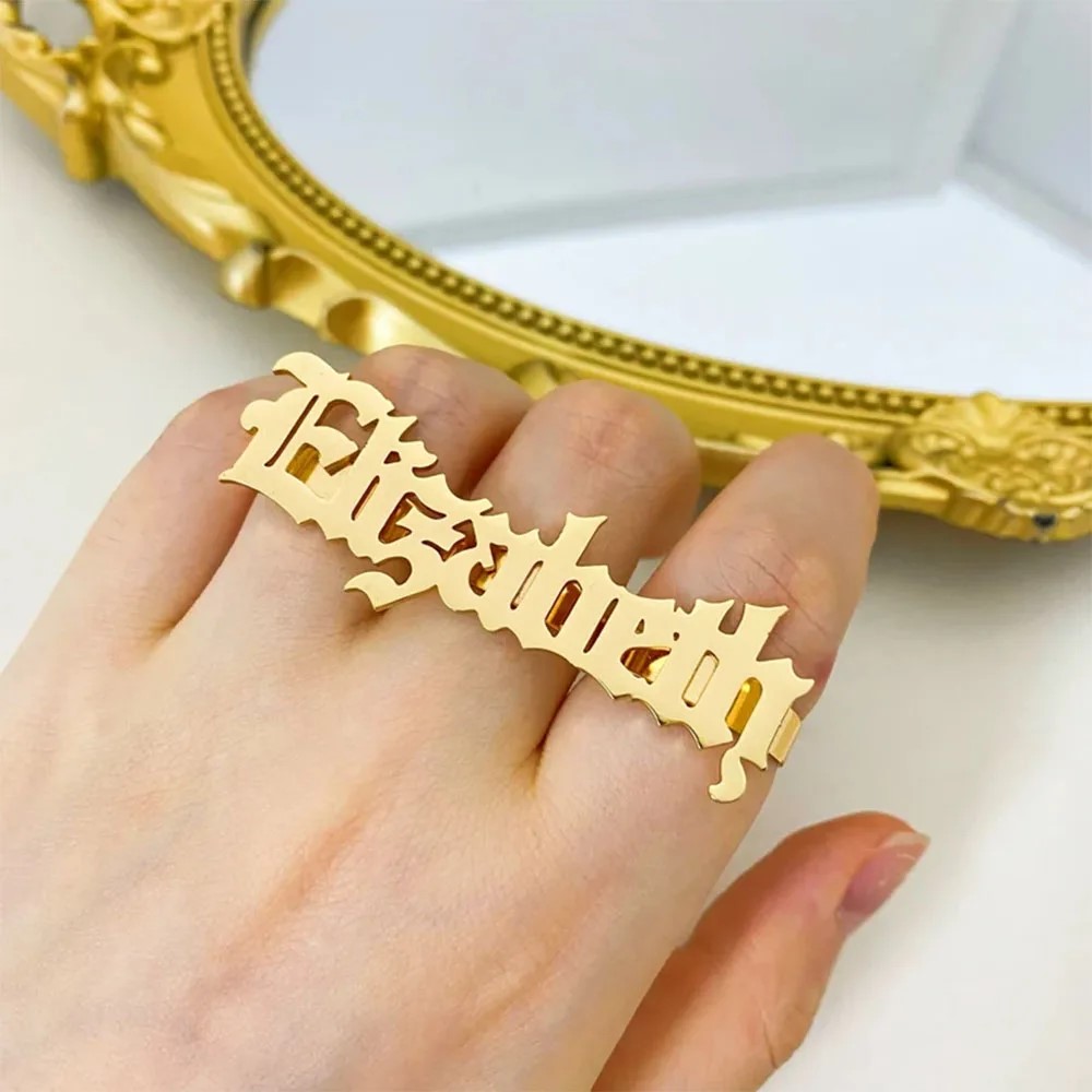 Benutzerdefinierter Namensring – Statement Cocktail Ring Bewertung und Preis